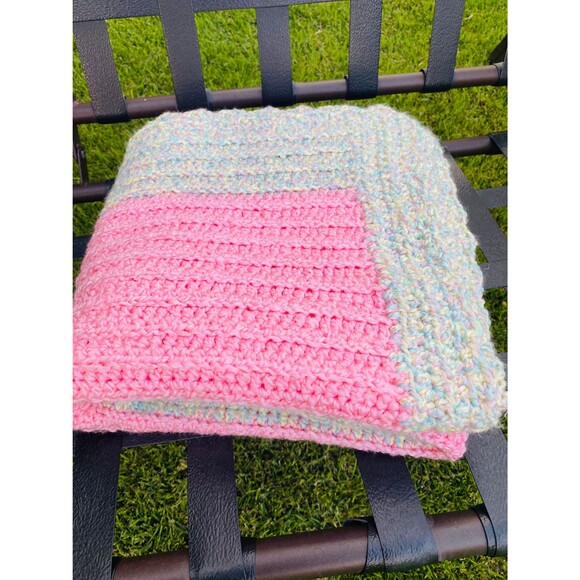 Super-Soft Hand Crocheted Blanket with Homespun Acrylic Yarn - Picture 4 of 9